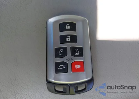 2013 Toyota Sienna Xle V6 8 Passenger z USA, uszkodzony, nr VIN 5TDYK3DC9DS370725